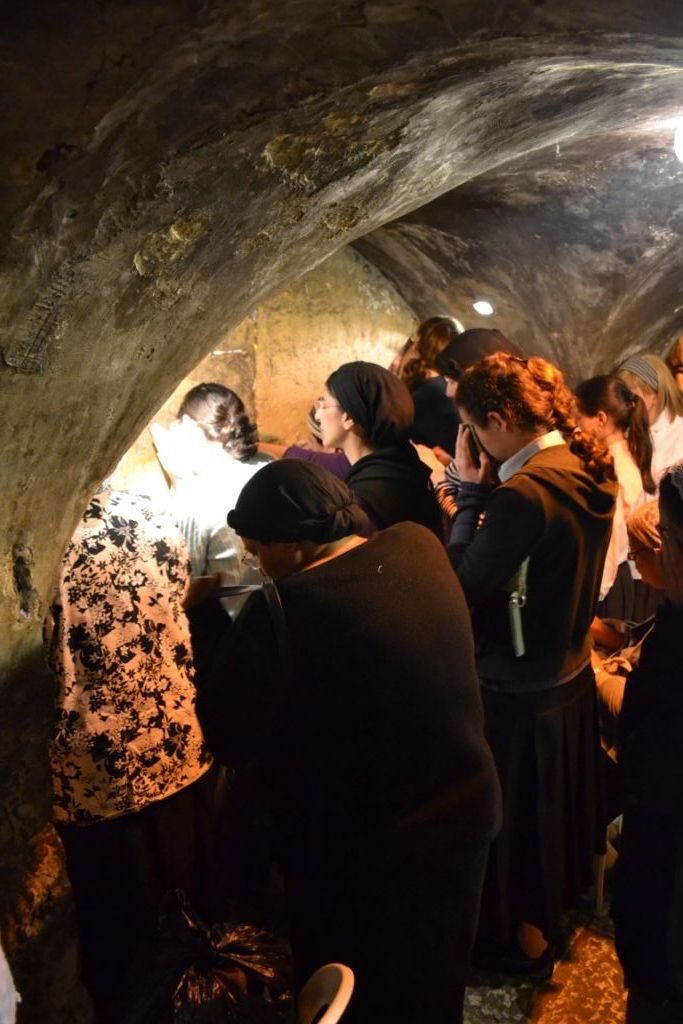  - Jewish-Women-Pray-along-the-Western-Wall